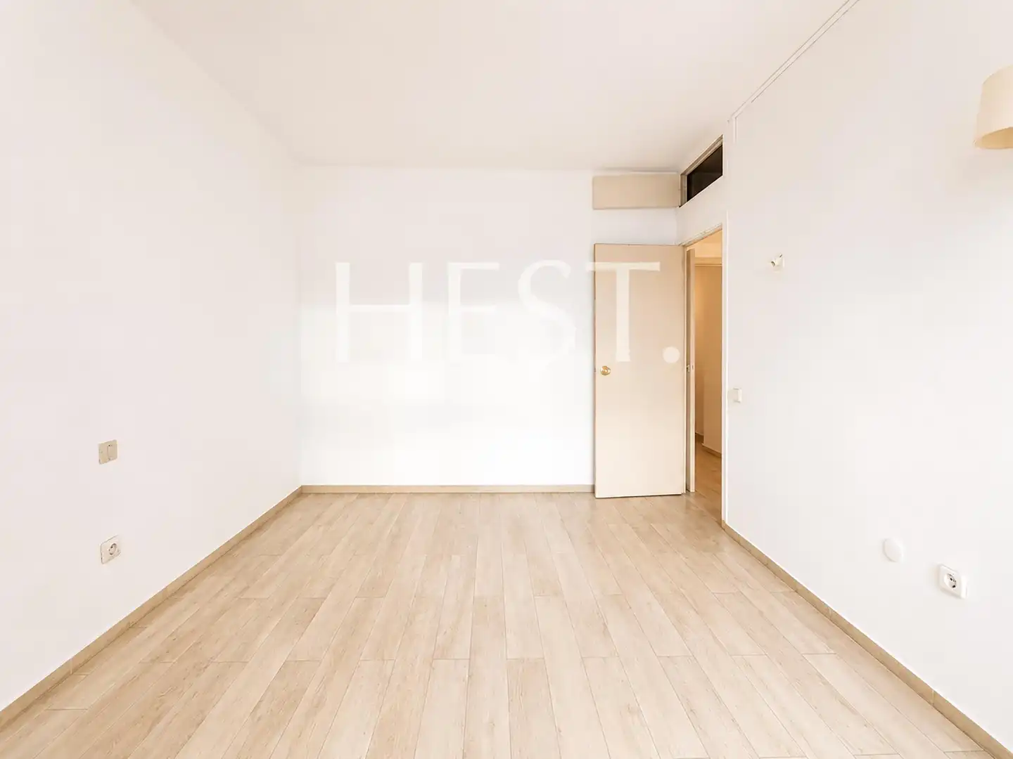 Habitación de Piso en venta en Barcelona con Calefacción, Terraza y Balcón
