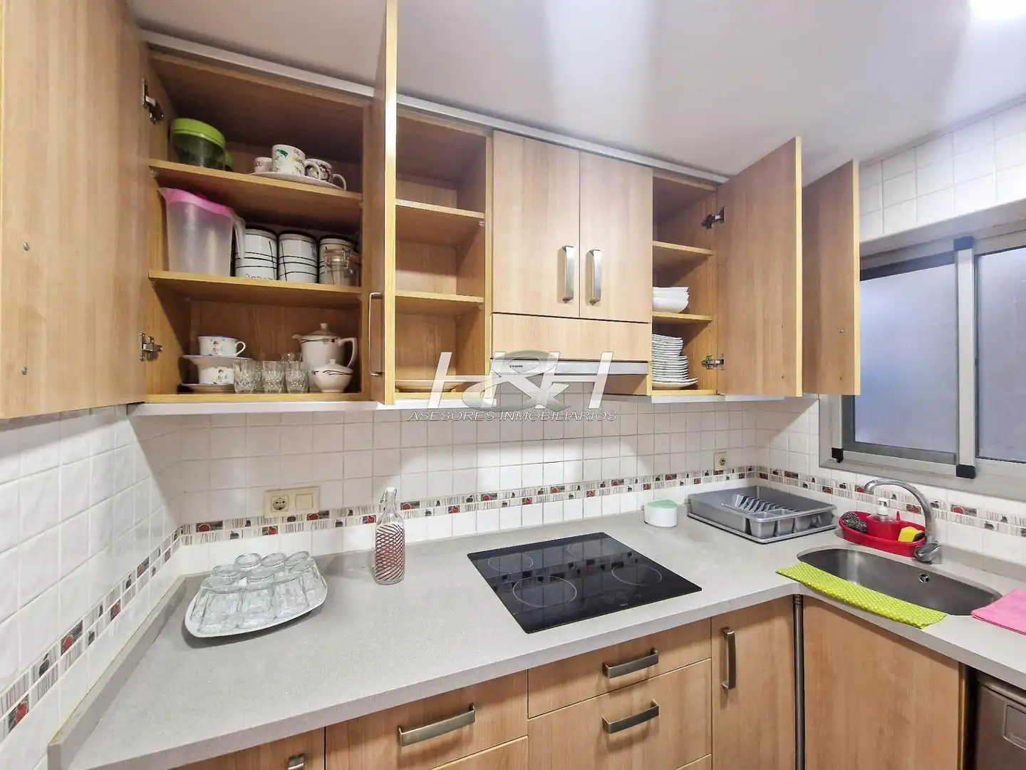 Kitchen of Flat for rent in Burjassot  with Air Conditioner, Storage room and Furnished