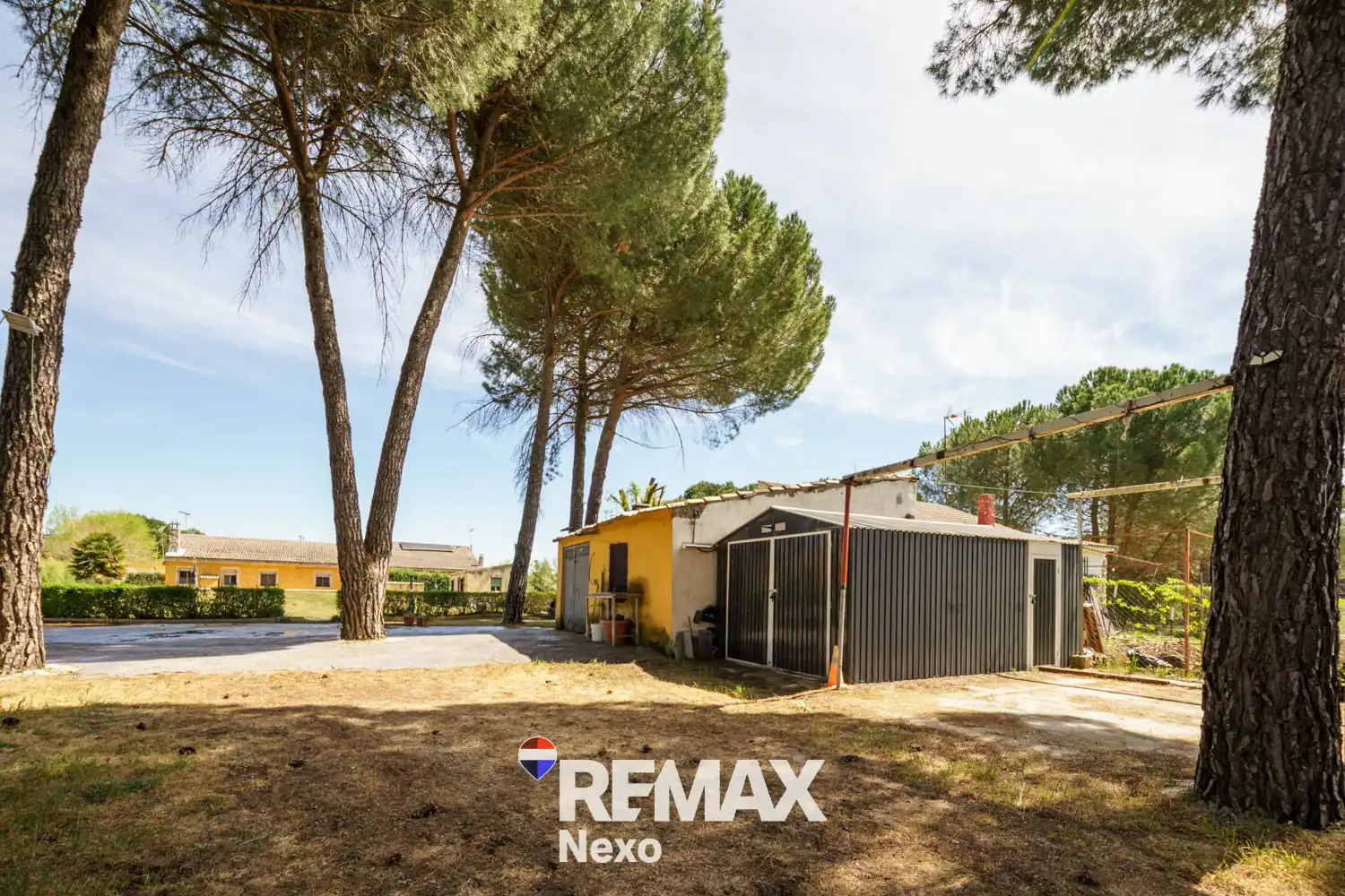 Vista exterior de Casa o chalet en venta en Santibáñez de Valcorba con Calefacción, Jardín privado y Terraza