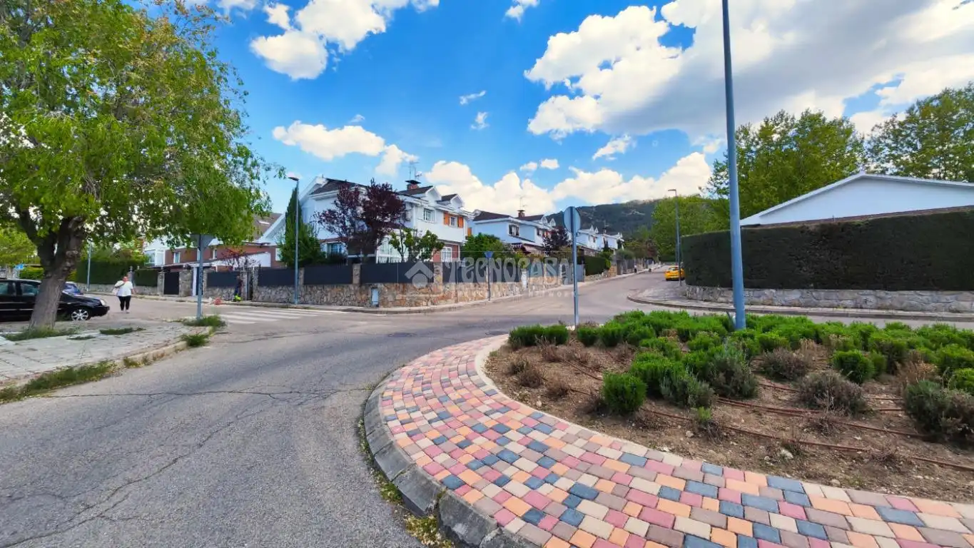 Detached homes for sale in Moralzarzal  with Heating, Terrace and Community pool