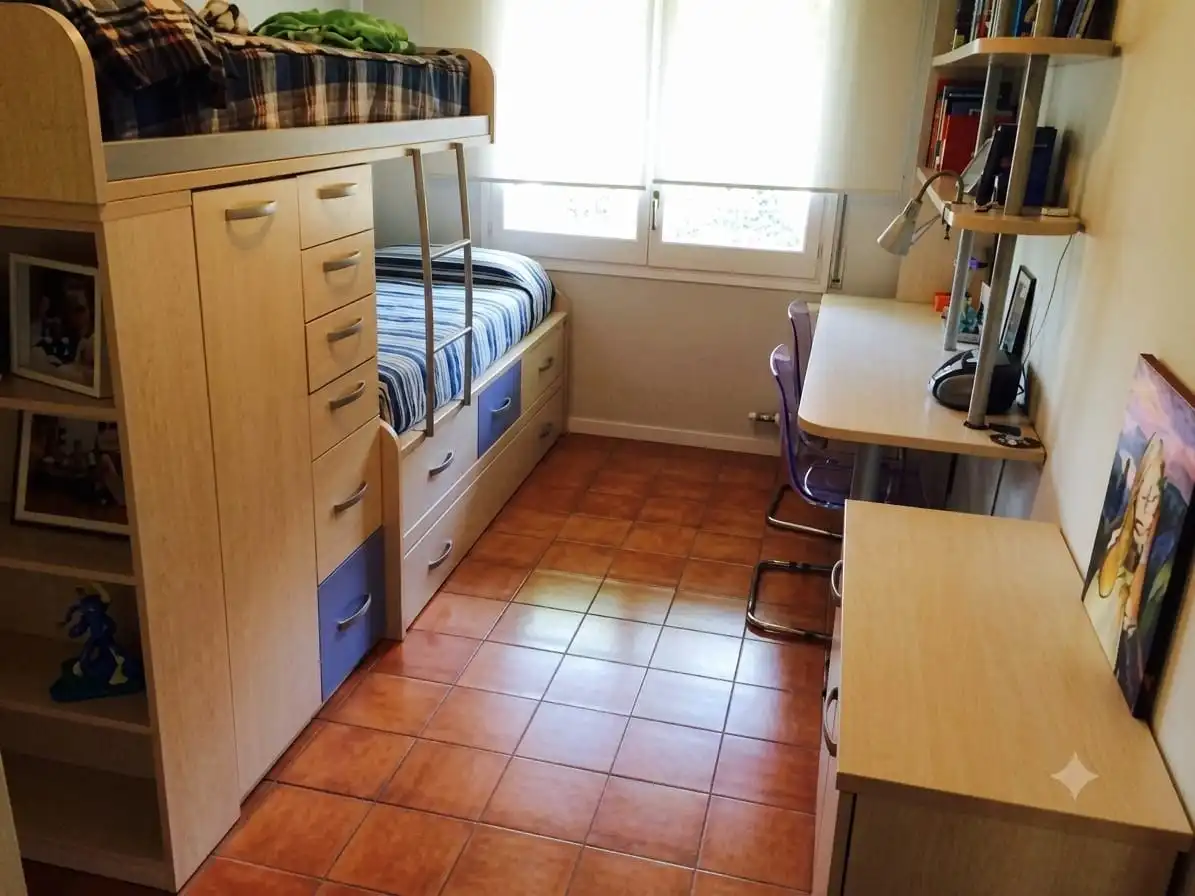 Habitación de Casa adosada en venta en Sant Cugat del Vallès con Calefacción y Terraza