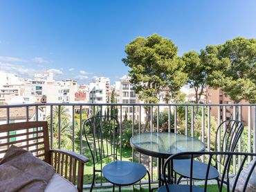 Apartament amb balcó en venda a Ponent