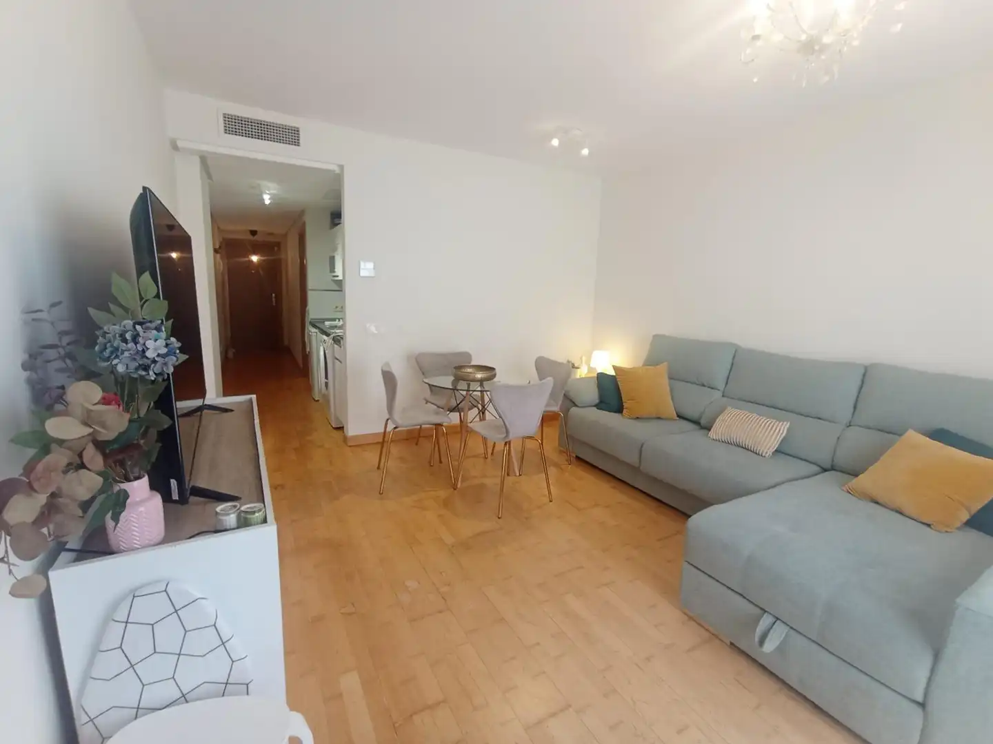 Sala d'estar de Pis de lloguer en Málaga amb Aire condicionat