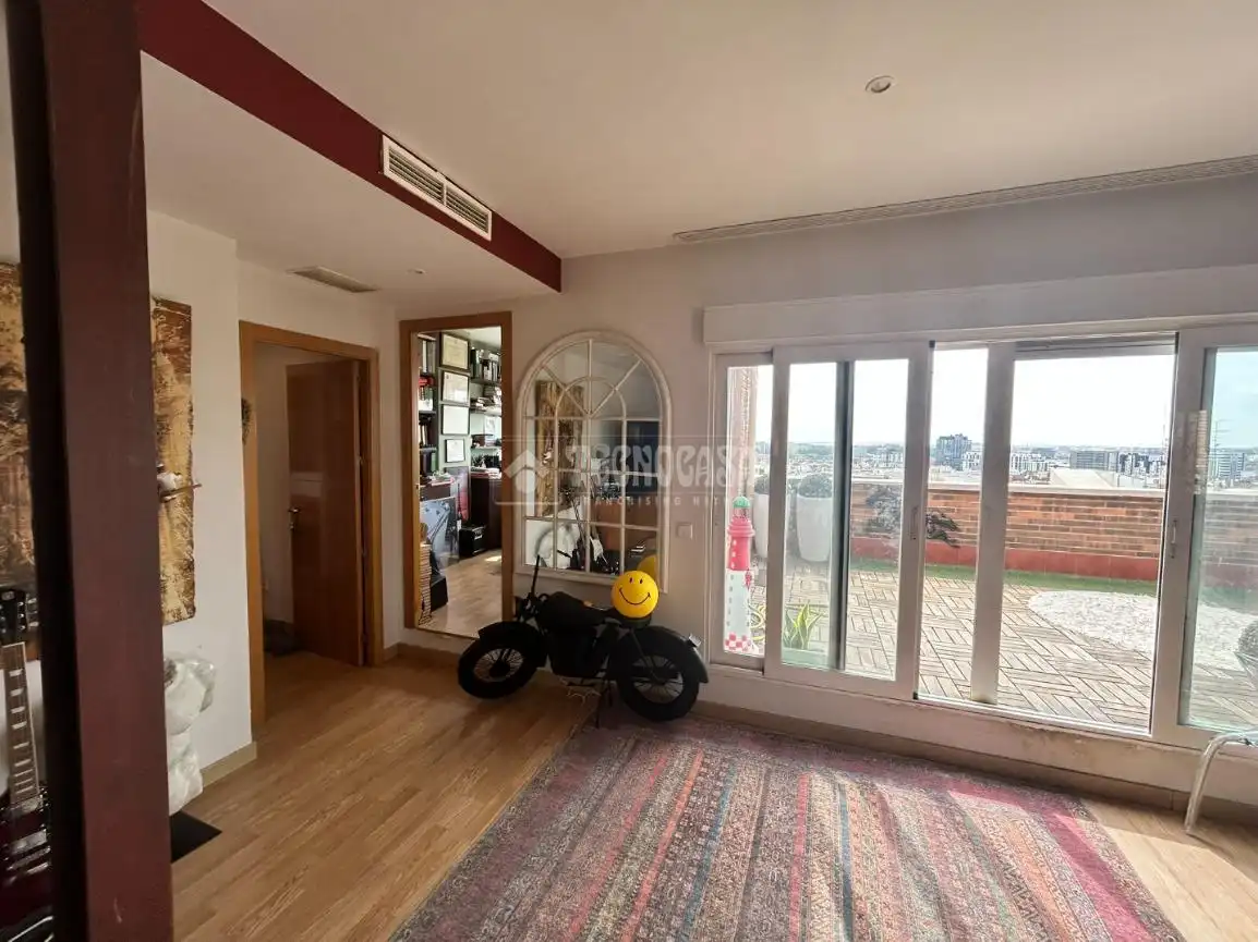 Habitación de Ático en venta en Madrid con Aire acondicionado, Calefacción y Terraza
