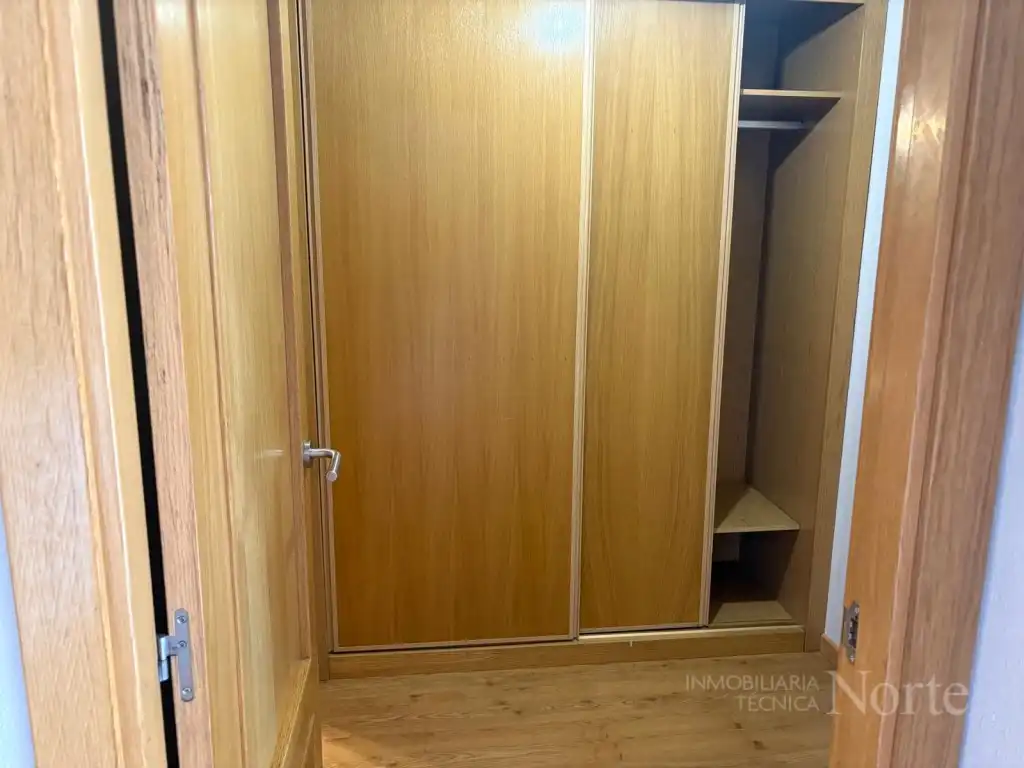Habitación de Oficina en venta en Algete