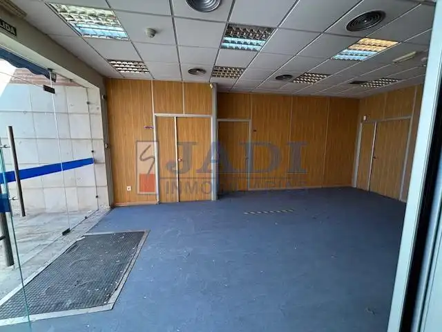Local comercial de lloguer a Valdepeñas