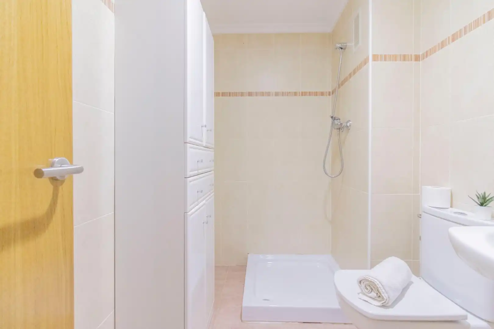 Bathroom of Flat for sale in Faura  with Air Conditioner and Heating