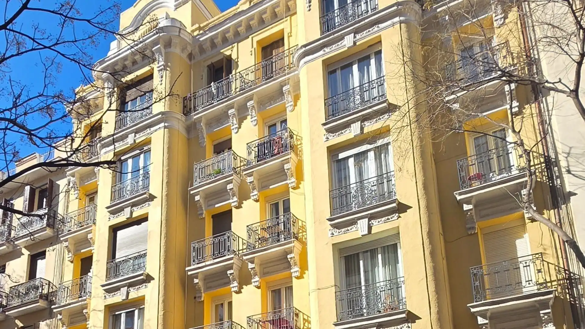 Exterior view of Flat for sale in  Madrid Capital  with Heating and Terrace