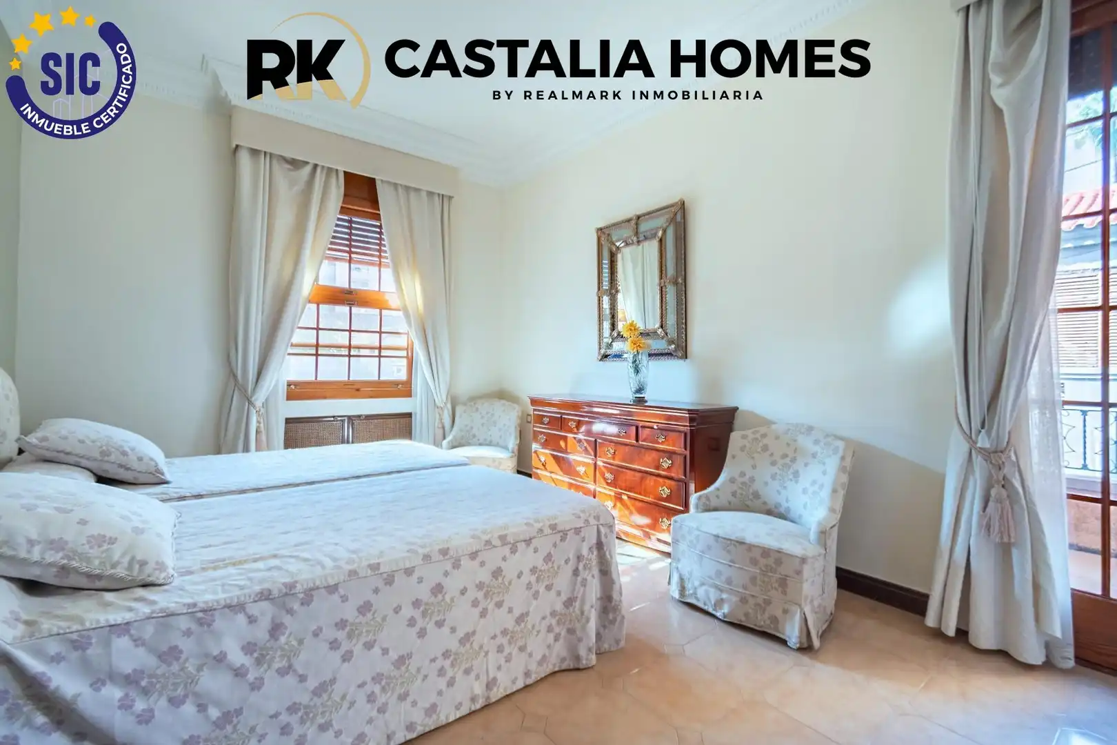 Habitación de Casa o chalet en venta en Castellón de la Plana / Castelló de la Plana con Calefacción, Jardín privado y Parquet