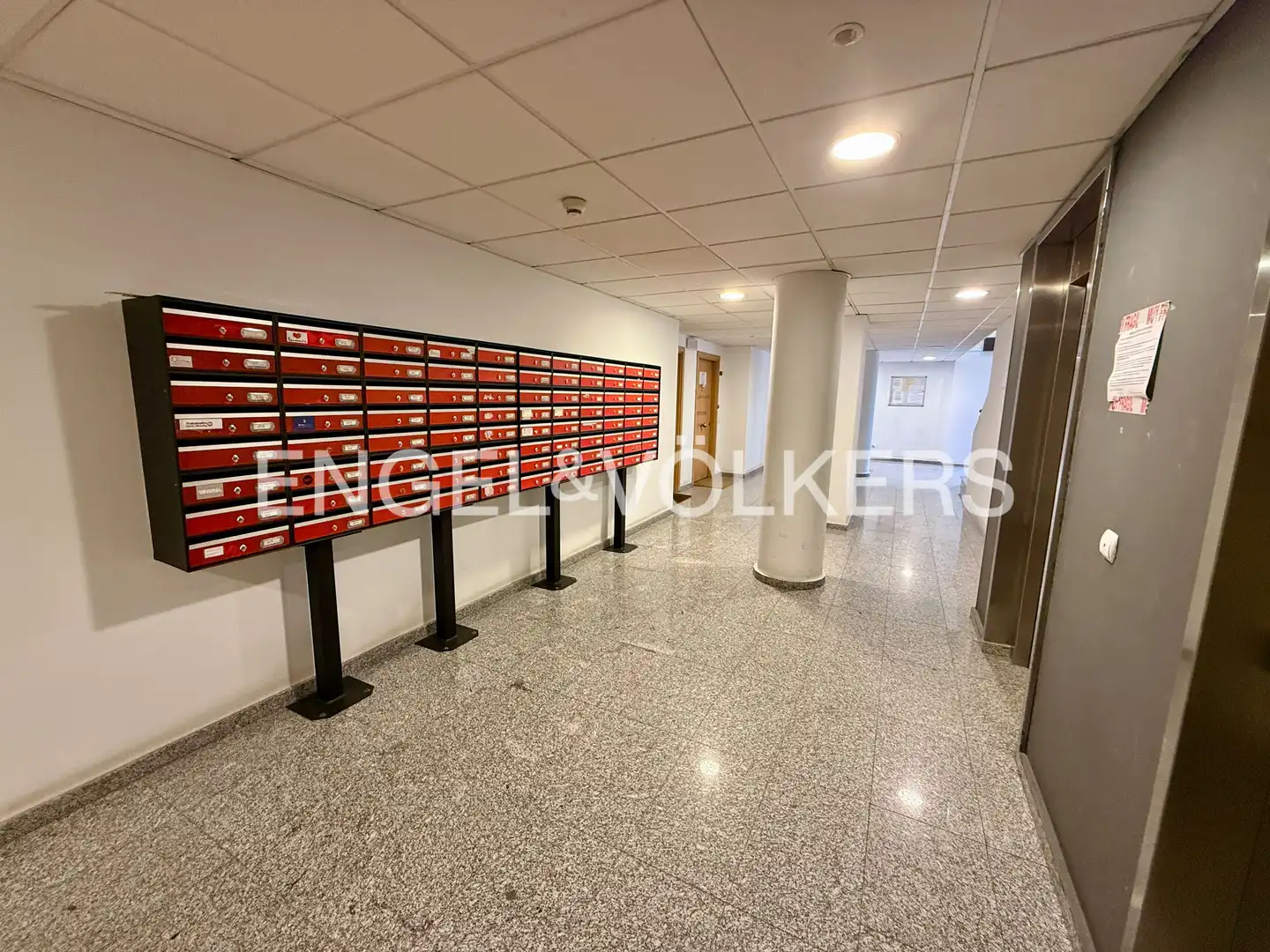 Maisonette zur Miete in Madrid mit Klimaanlage, Heizung und Privatgarten