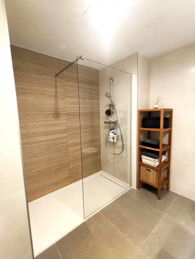 Badezimmer von Wohnung zum Verkauf in Abrera mit Klimaanlage, Heizung und Parkett