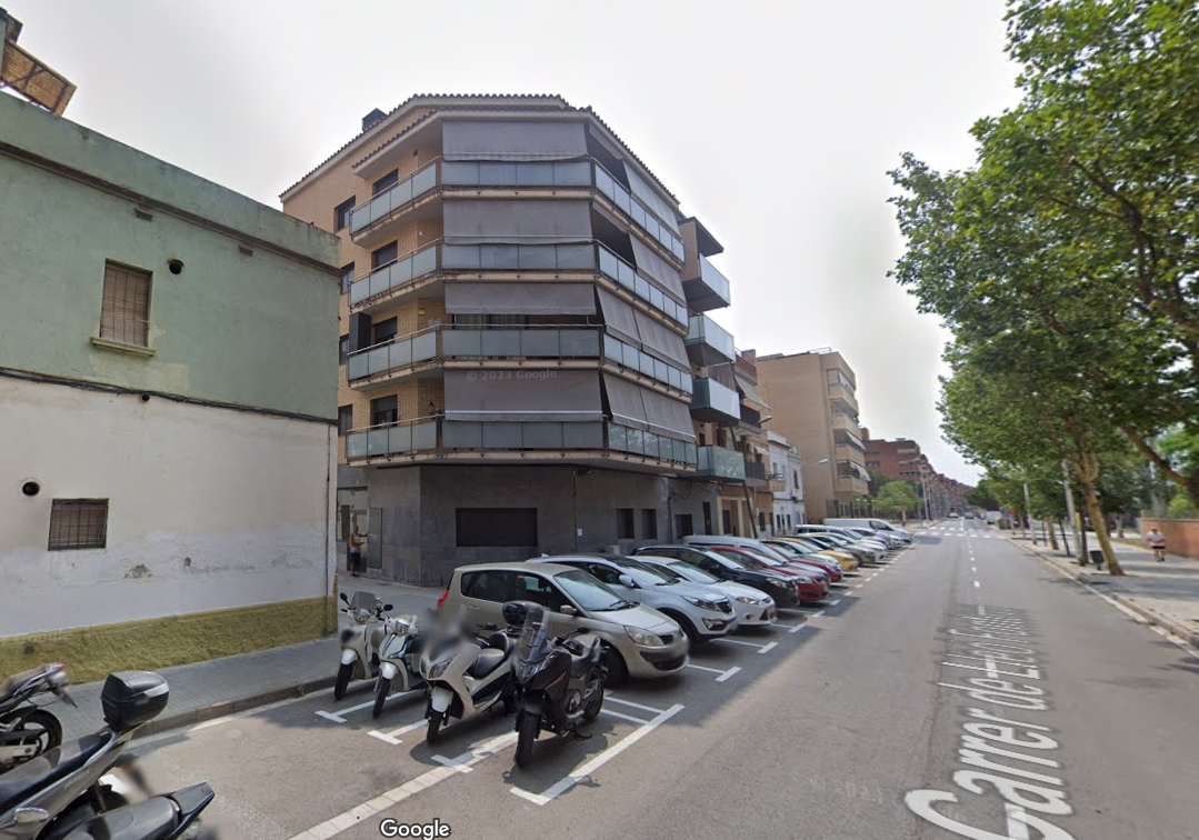 Vista exterior de Dúplex en venda en Cornellà de Llobregat