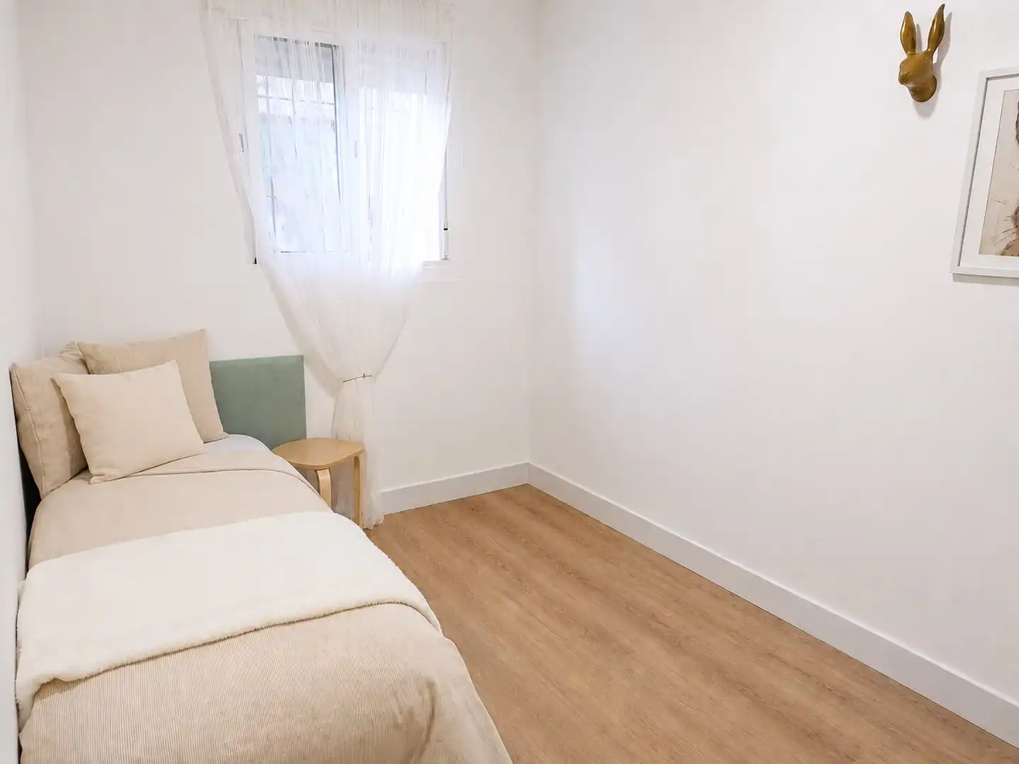 Habitación de Planta baja en venta en Madrid