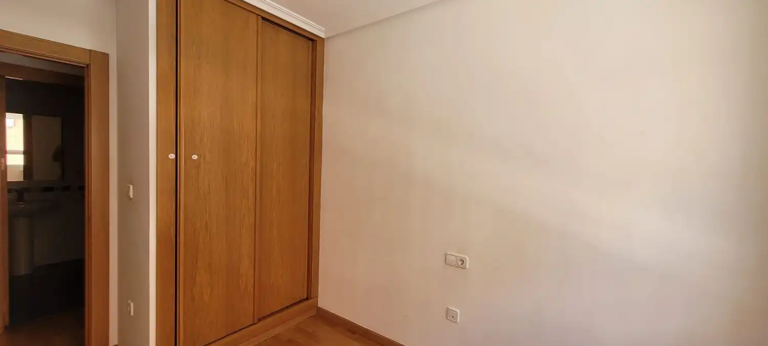 Habitación de Piso en venta en Albacete con Calefacción y Trastero
