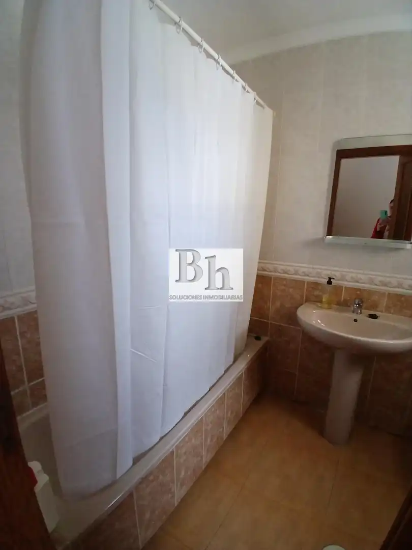 Bathroom of Houses for sale in Málaga  with Air Conditioner, Terrace and Balcony