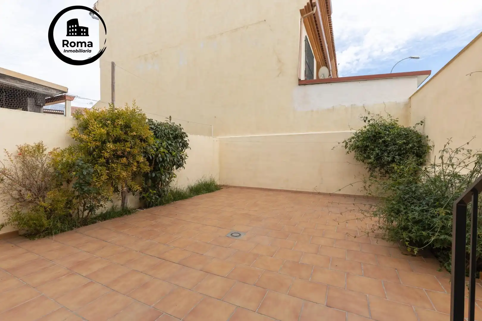 Terrasse von Einfamilien-Reihenhaus zum Verkauf in Vegas del Genil mit Klimaanlage, Heizung und Terrasse