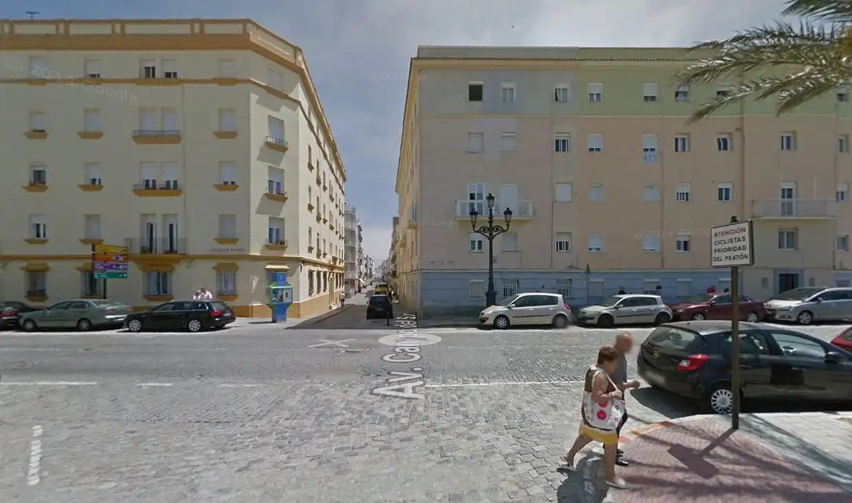 Vista exterior de Pis en venda en Cádiz