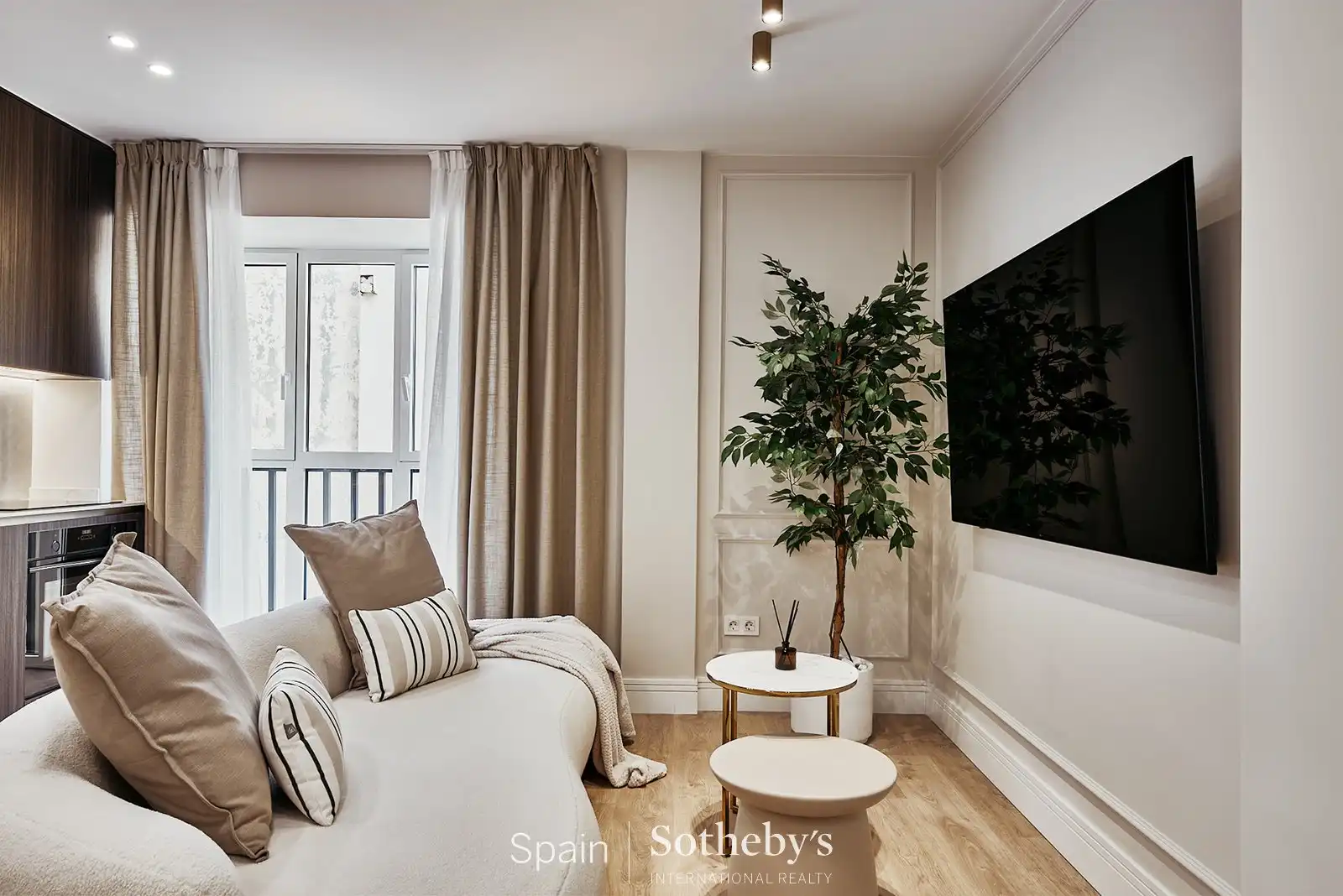 Apartamento con ascensor en venta en Calle de Piamonte, imagen 4