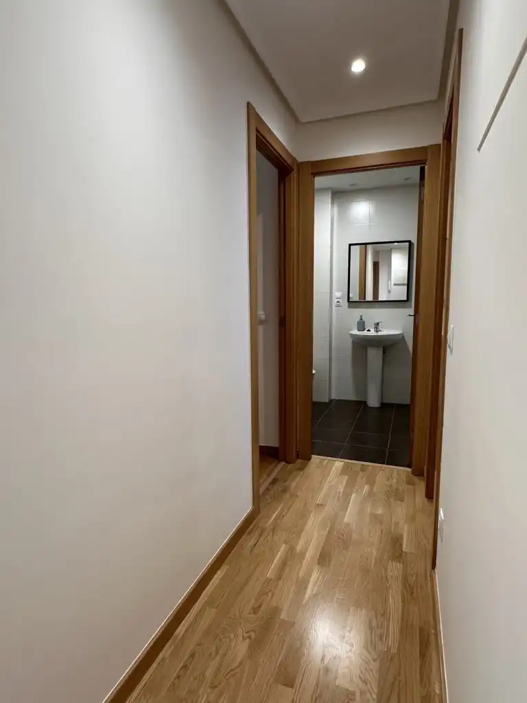 Bathroom of Apartments for rent in  Logroño  with Heating, Parquet flooring and Terrace