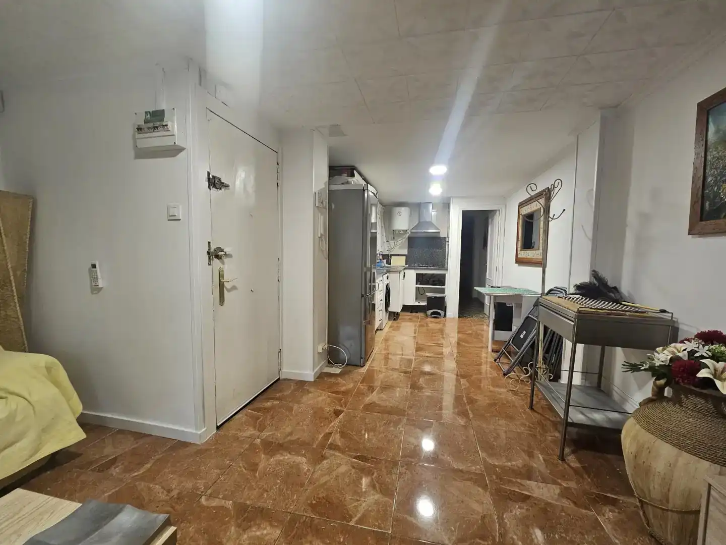 Flat for share in Torrent  with Air Conditioner, Furnished and Washing machine