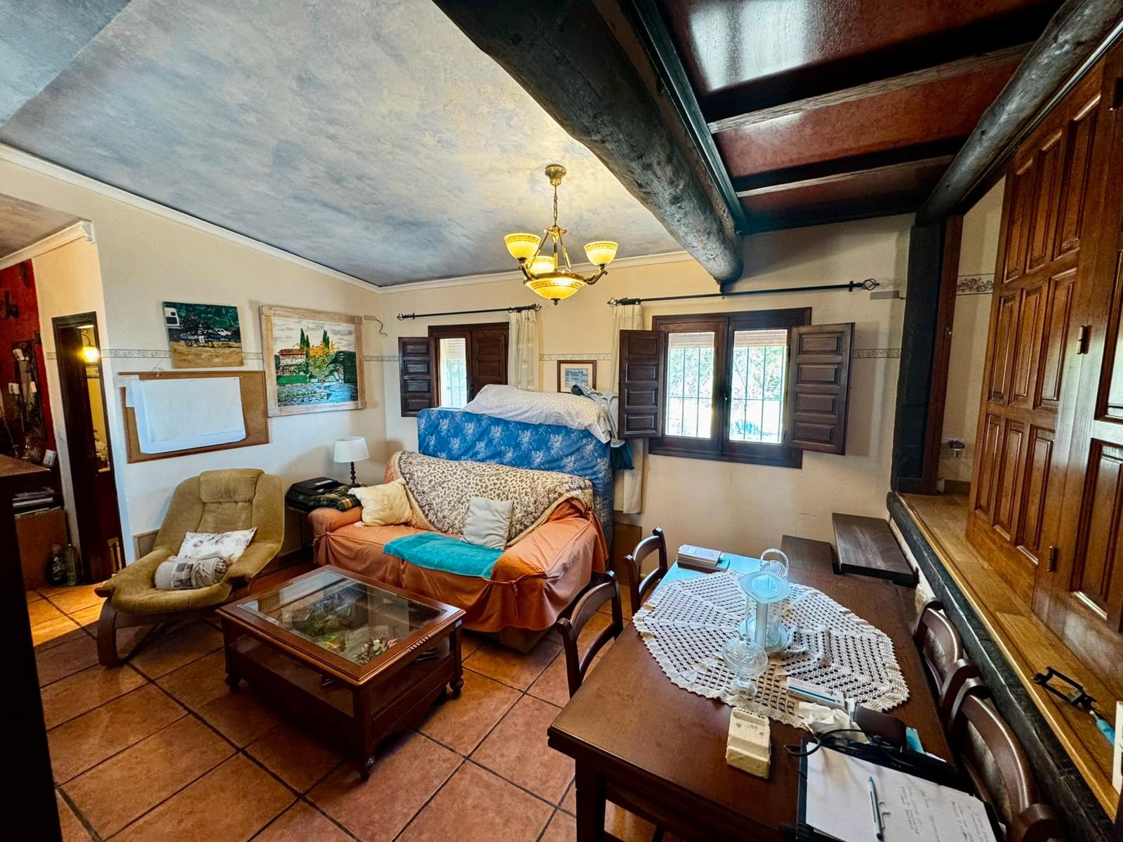 Sala d'estar de Finca rústica en venda en Alicante / Alacant amb Jardí privat, Moblat i Forn