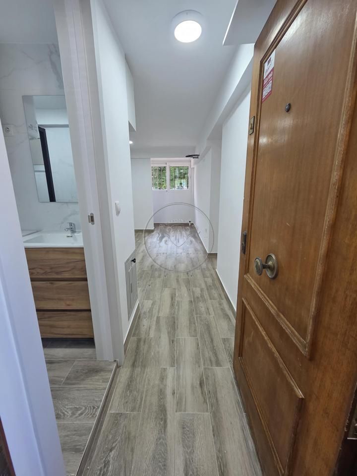Planta baja for sale in  Madrid Capital  with Air Conditioner and Alarm