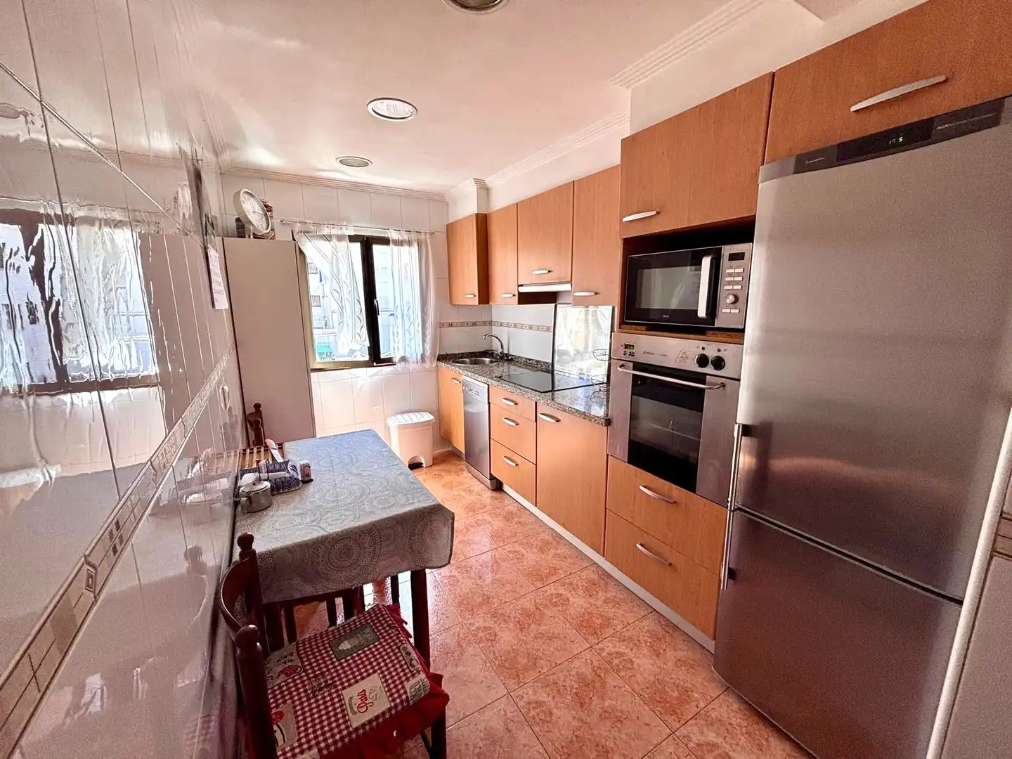 Kitchen of Flat for sale in Gijón   with Parquet flooring, Oven and Washing machine