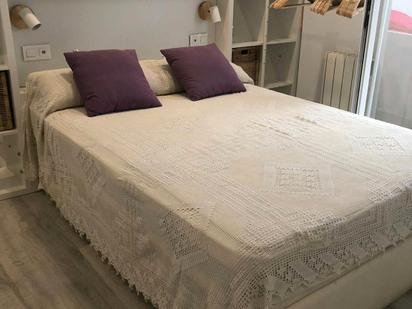 Bedroom of Flat to rent in  Barcelona Capital  with Air Conditioner, Washing machine and TV