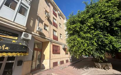 Außenansicht von Wohnung zum verkauf in  Huelva Capital mit Klimaanlage