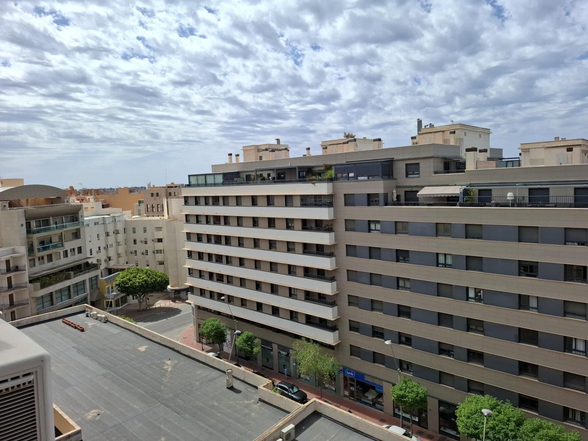 Exterior view of Flat for sale in  Almería Capital  with Air Conditioner and Terrace