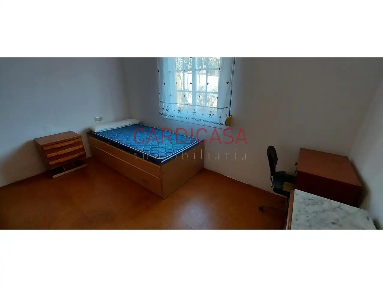 Habitación de Piso en venta en Vigo  con Calefacción, Terraza y Amueblado