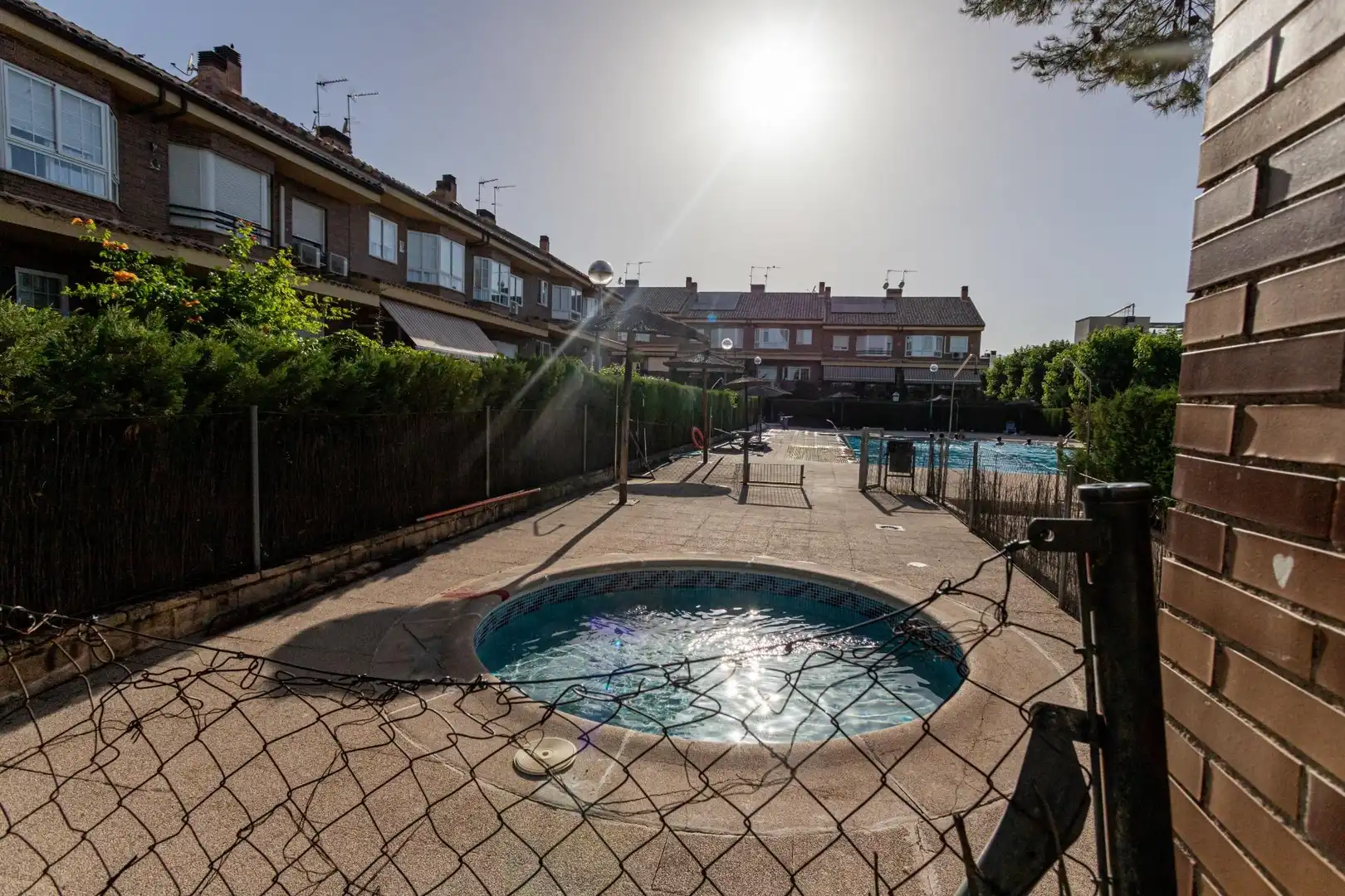 Piscina de Casa adosada en venta en Valdemoro con Calefacción, Trastero y Piscina comunitaria