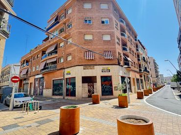 Locale commerciale in vendita a Carrer Pau del Protectorat 26