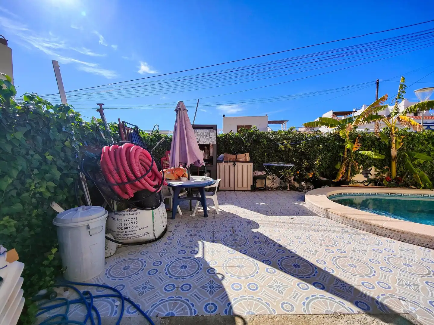 Terrassa de Finca rústica en venda en San Miguel de Salinas amb Jardí privat, Piscina i Moblat