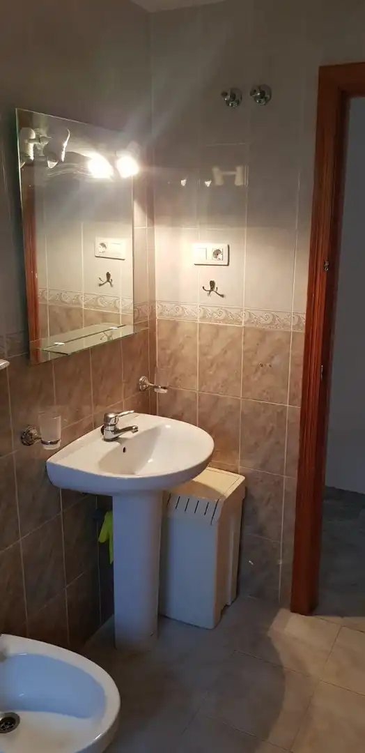 Baño de Apartamento de alquiler en Fuengirola con Calefacción, Terraza y Amueblado
