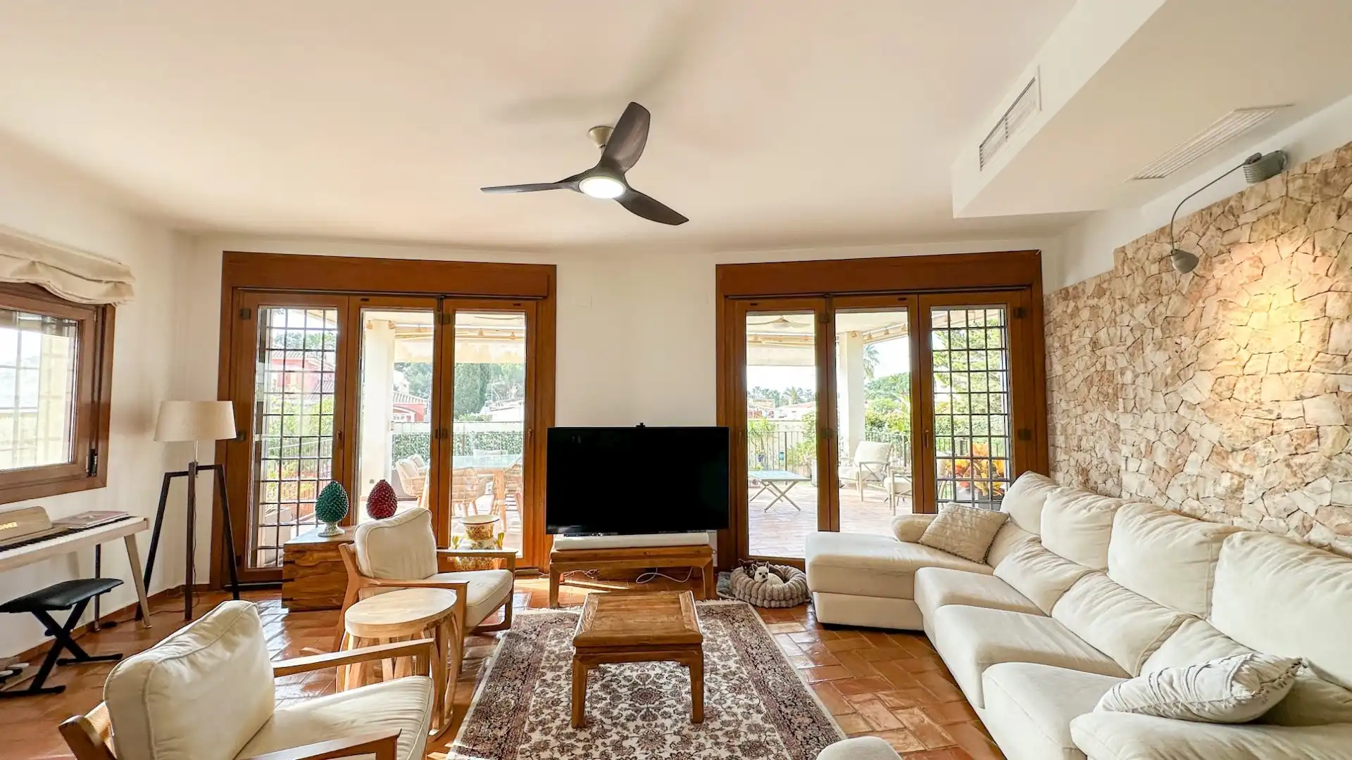 Sala d'estar de Casa o xalet en venda en Orihuela amb Aire condicionat, Calefacció i Jardí privat