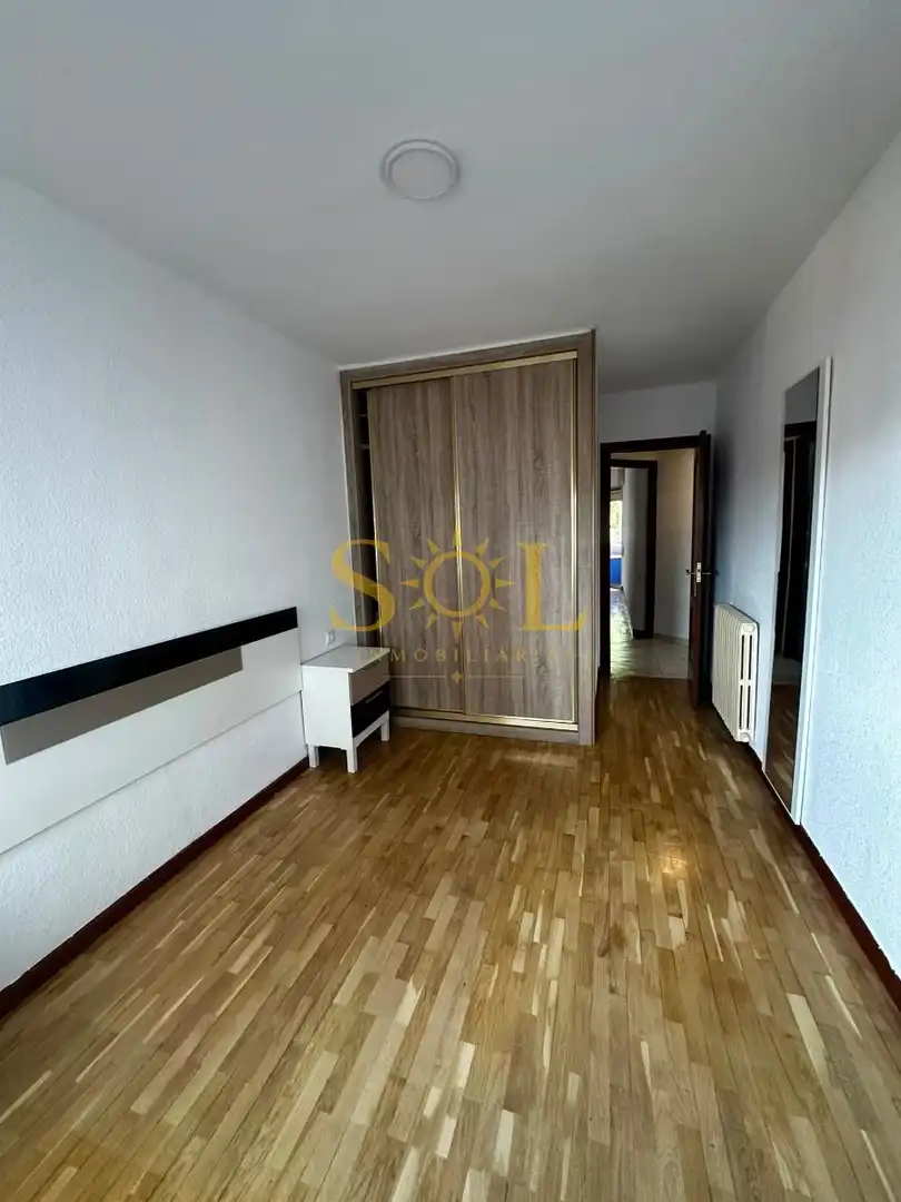 Schlafzimmer von Wohnung zum Verkauf in León Capital  mit Parkett, Terrasse und Möbliert