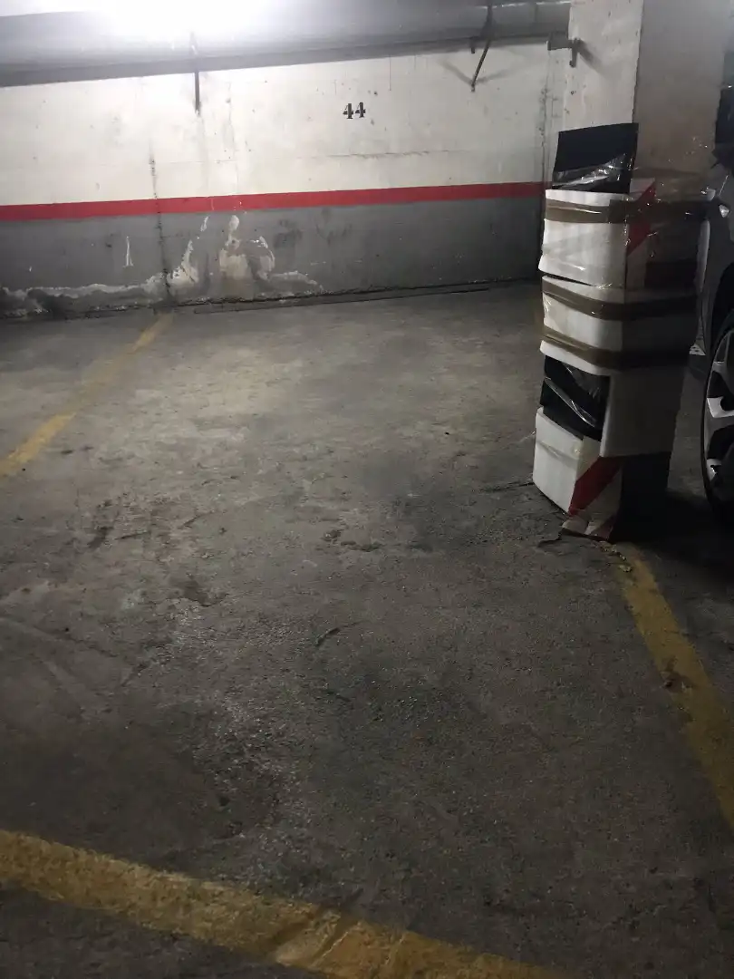 Einzelparkplatz zum Verkauf in Carrer de Sant Felip Neri, imagen 3