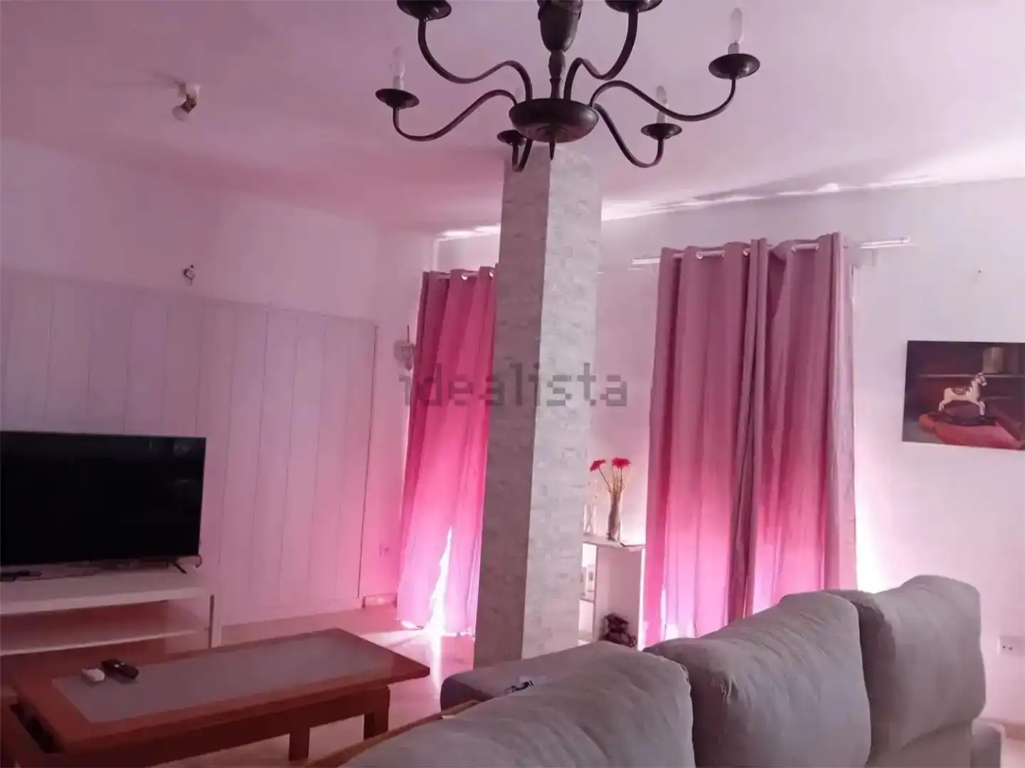 Sala de estar de Casa adosada para compartir en Almensilla con Aire acondicionado, Amueblado y Balcón