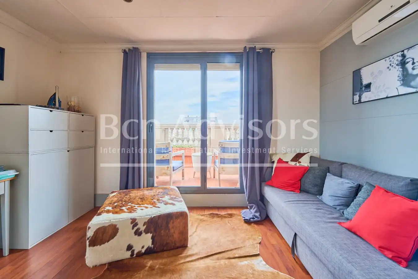 Bedroom of Attic for sale in Barcelona  with Air Conditioner, Heating and Parquet flooring