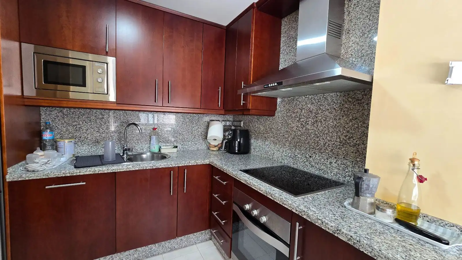 Cuina de Àtic en venda en Torremolinos amb Aire condicionat, Terrassa i Piscina