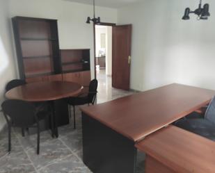 Office to rent in Cee