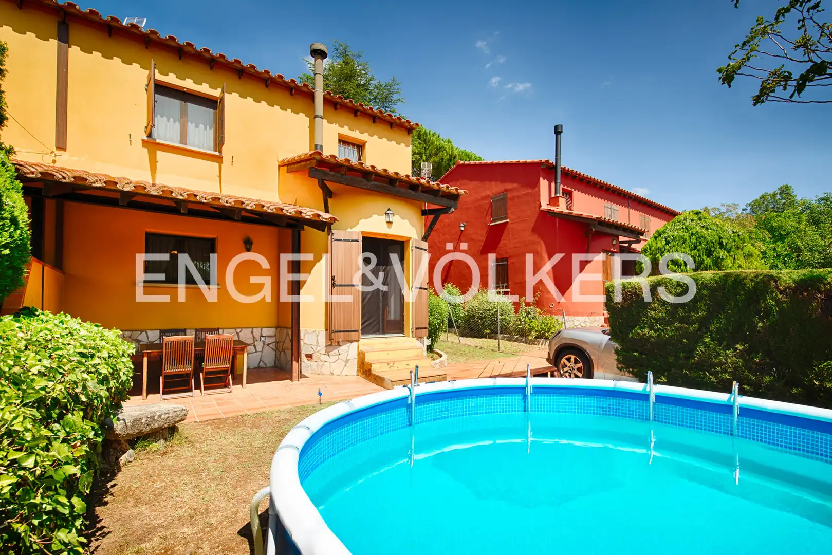 Vista exterior de Casa adosada en venta en Maçanet de Cabrenys con Calefacción y Jardín privado