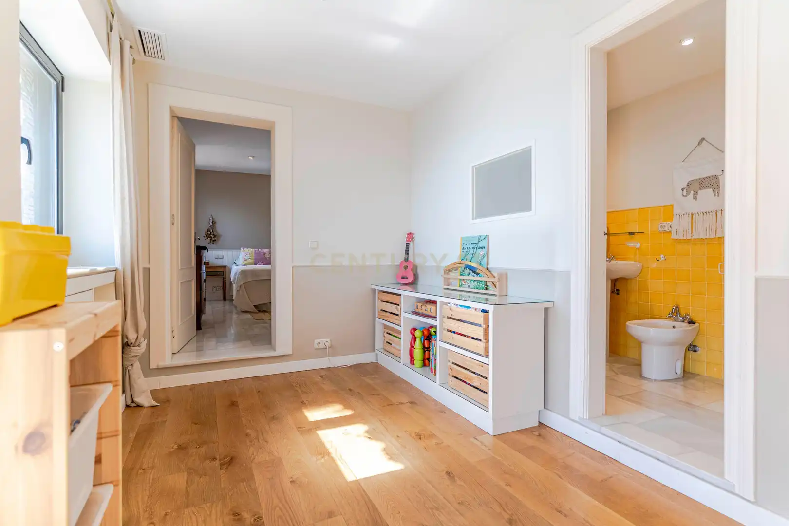 Houses for sale in Almuñécar  with Air Conditioner, Private garden and Storage room