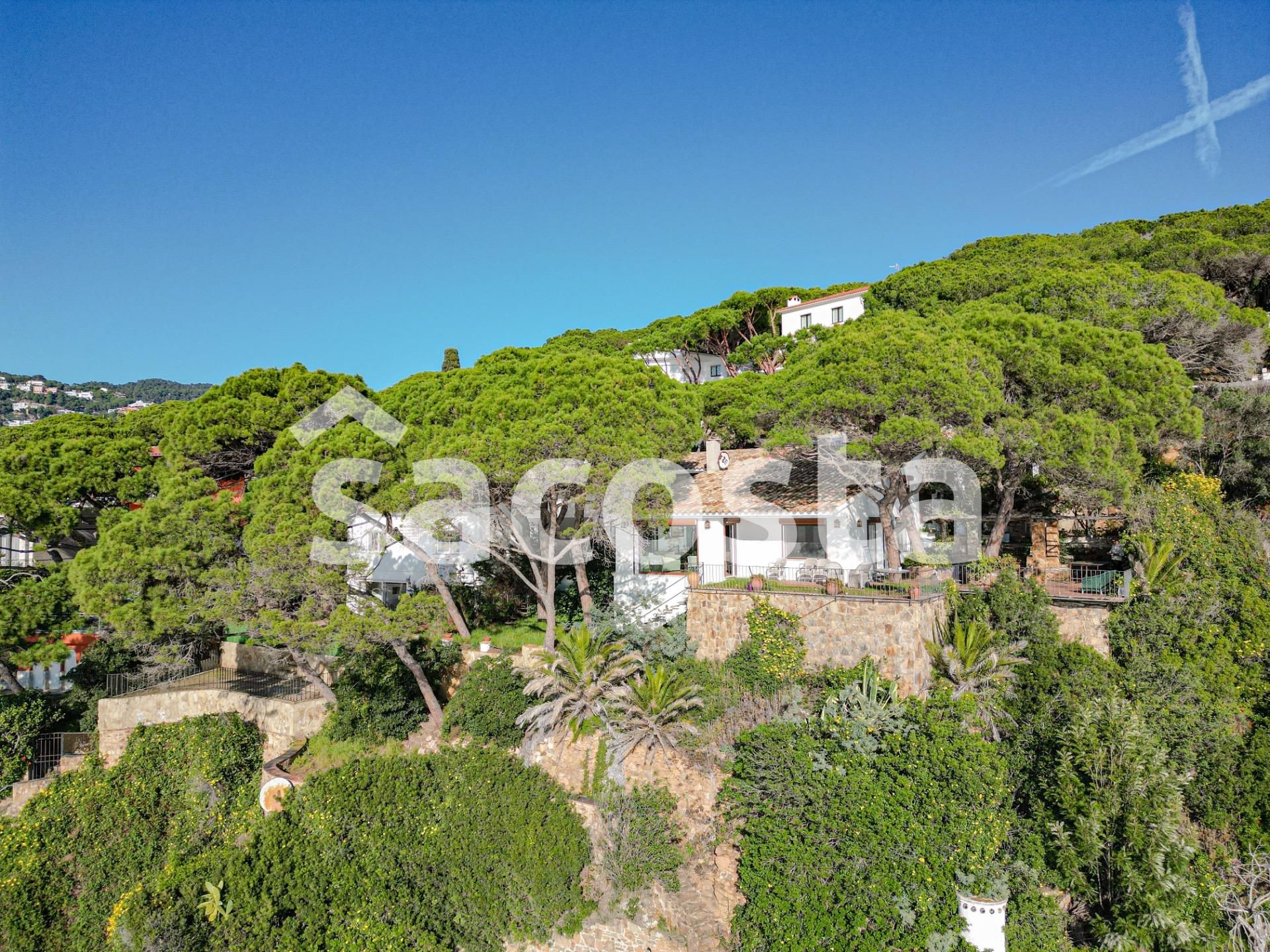 Vista exterior de Casa o xalet en venda en Lloret de Mar amb Aire condicionat, Calefacció i Jardí privat