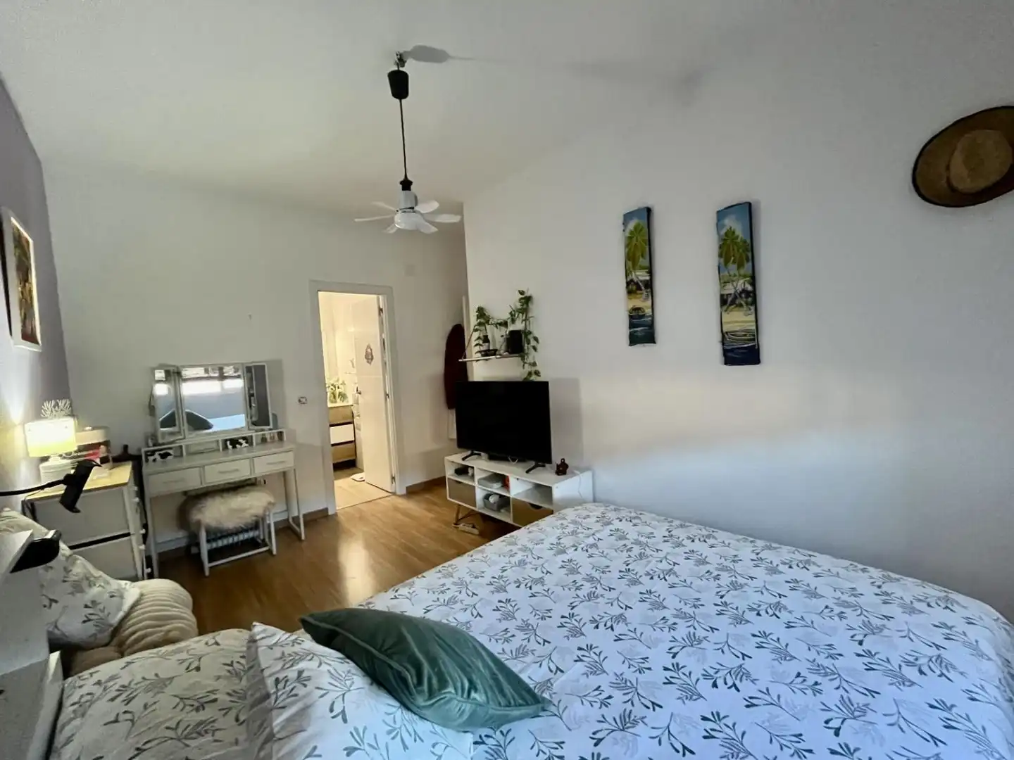 Bedroom of Flat for sale in Sevilla  with Air Conditioner, Parquet flooring and Balcony