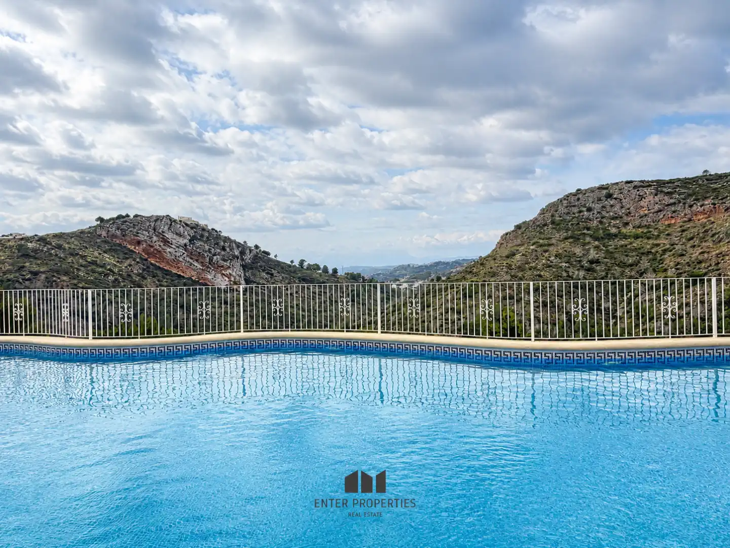 Schwimmbecken von Wohnung zum Verkauf in Benitachell / El Poble Nou de Benitatxell mit Klimaanlage, Heizung und Terrasse