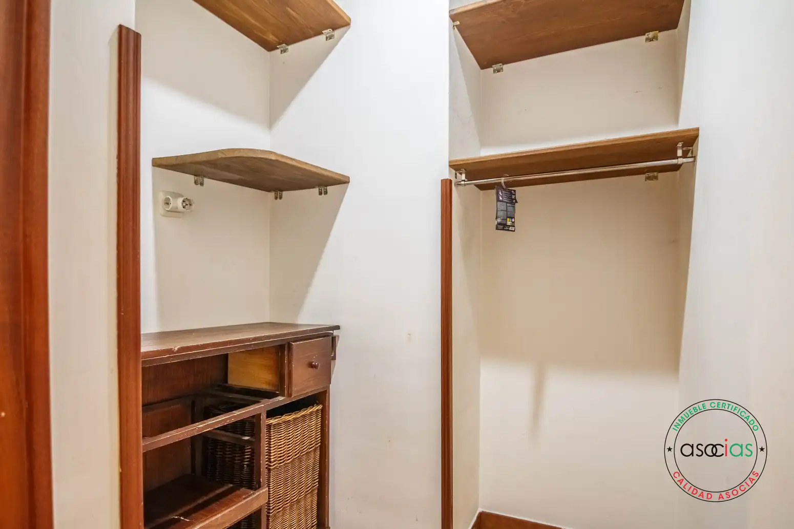 Casa adosada en venta en Grado con Calefacción, Jardín privado y Parquet