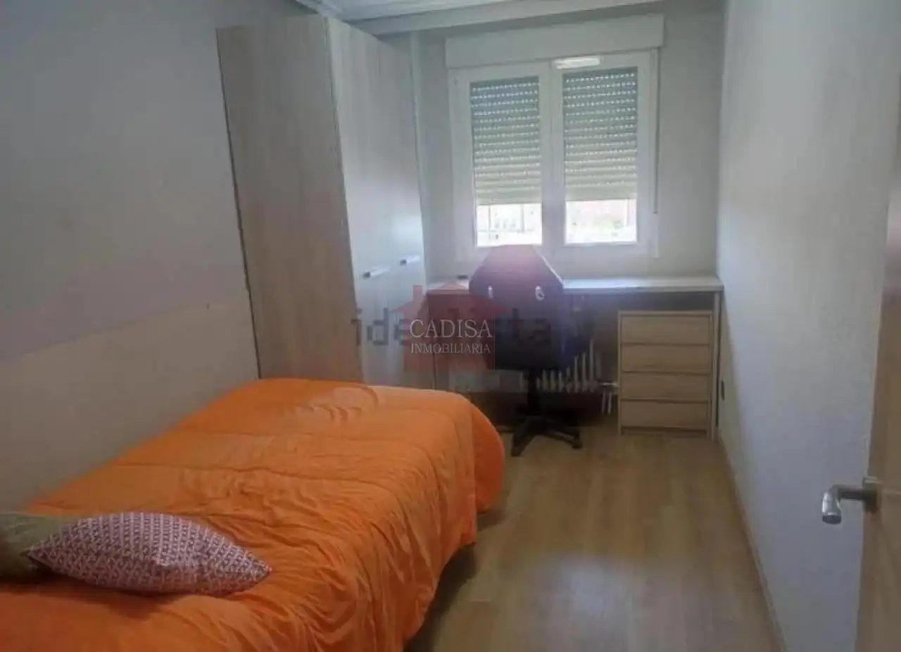 Habitación de Piso de alquiler en Salamanca con Calefacción, Amueblado y Balcón