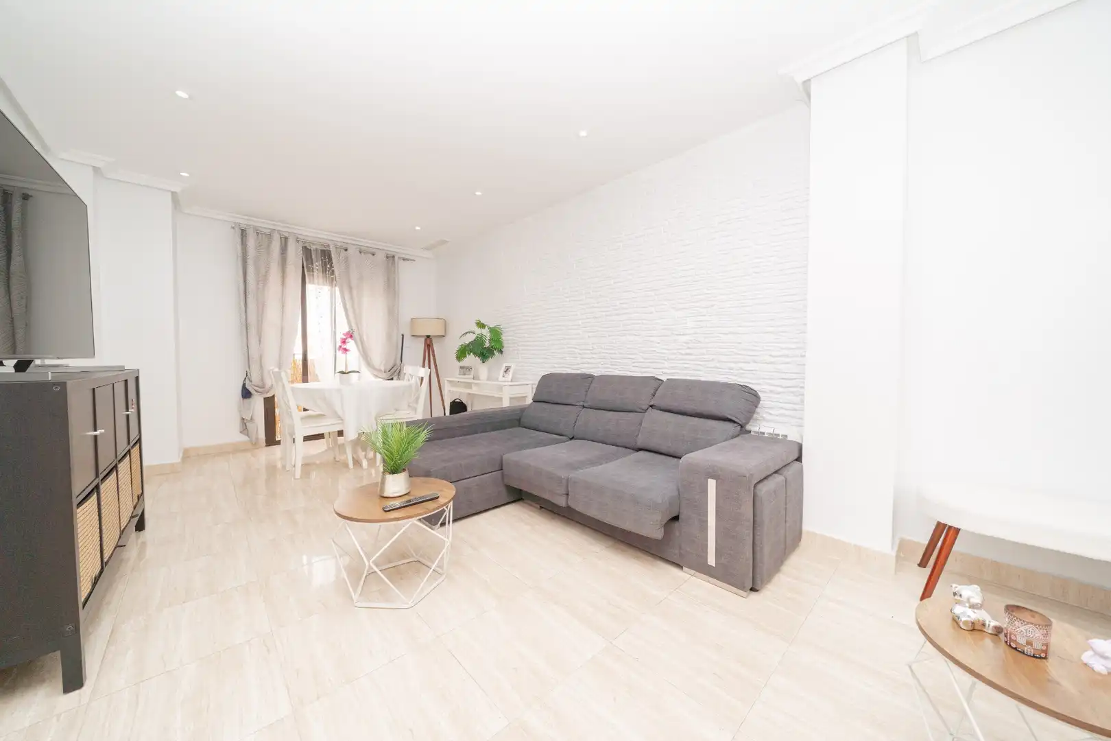 Sala d'estar de Apartament en venda en Pilar de la Horadada amb Aire condicionat